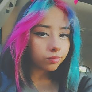 Meet your Posher, Keyri